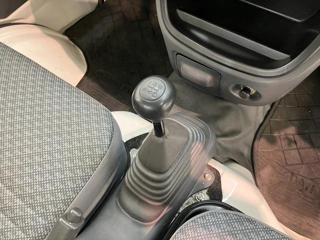 ハイゼットトラックエアコン・パワステ　スペシャル　５ＭＴ　４ＷＤ　車検整備付５速ミッション　パートタイム４ＷＤ　ＡＭ／ＦＭラジオ（滋賀県）の中古車