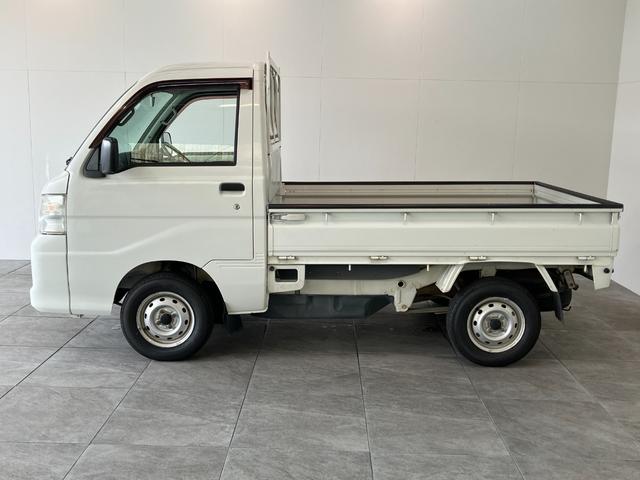 ハイゼットトラックエアコン・パワステ　スペシャル　５ＭＴ　４ＷＤ　車検整備付５速ミッション　パートタイム４ＷＤ　ＡＭ／ＦＭラジオ（滋賀県）の中古車