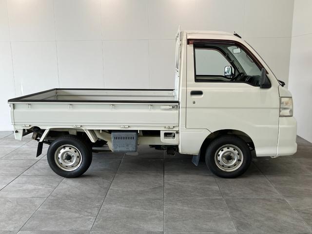 ハイゼットトラックエアコン・パワステ　スペシャル　５ＭＴ　４ＷＤ　車検整備付５速ミッション　パートタイム４ＷＤ　ＡＭ／ＦＭラジオ（滋賀県）の中古車