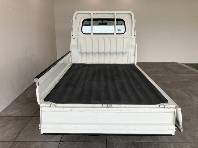 ハイゼットトラックエアコン・パワステ　スペシャル　５ＭＴ　４ＷＤ　車検整備付５速ミッション　パートタイム４ＷＤ　ＡＭ／ＦＭラジオ（滋賀県）の中古車