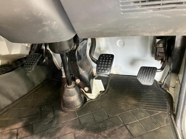 ハイゼットトラックエアコン・パワステ　スペシャル　５ＭＴ　４ＷＤ　車検整備付５速ミッション　パートタイム４ＷＤ　ＡＭ／ＦＭラジオ（滋賀県）の中古車