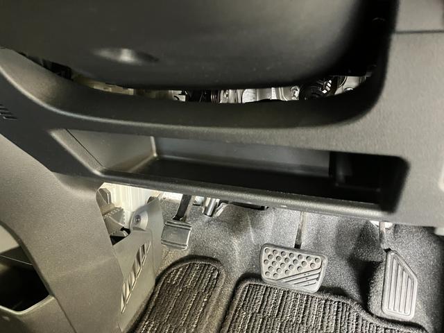 ピクシスメガＤ　ワンセグナビ　ＥＴＣ　走行３万７千キロ弱　車検整備付横滑り防止装置　ワンセグナビ　Ｂｌｕｅｔｏｏｔｈ　ＥＴＣ車載器　キーレス　　エコアイドル（滋賀県）の中古車