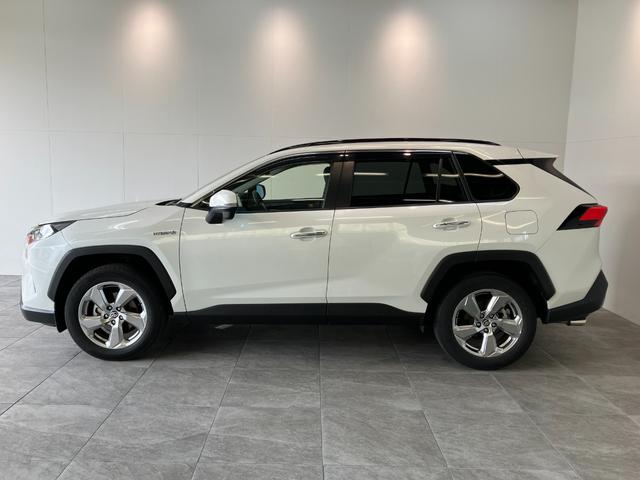 ＲＡＶ４ハイブリッドＧ　４ＷＤ　９型ナビ　バックカメラ　ドラレコ衝突被害軽減ブレーキ　コーナーセンサー　９インチフルセグナビ　バックカメラ　ドラレコ　レーダークルーズコントロール　パワーバックドア　運転席側パワーシート　ＬＥＤ　オートライト　スマートキー（滋賀県）の中古車