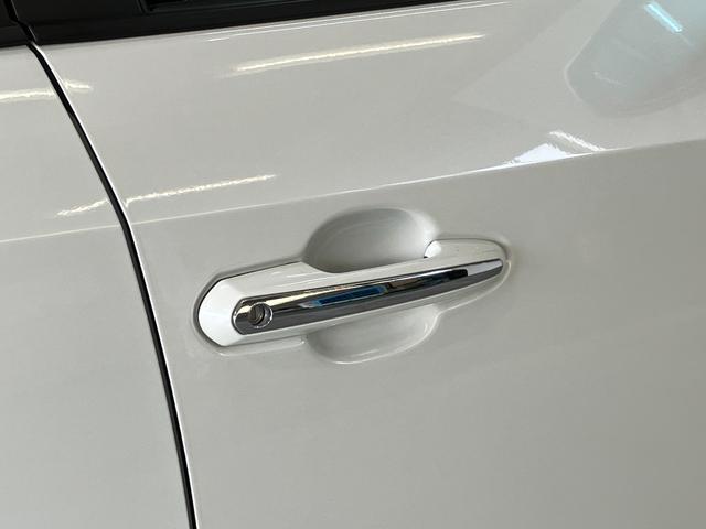 ＲＡＶ４ハイブリッドＧ　４ＷＤ　９型ナビ　バックカメラ　ドラレコ衝突被害軽減ブレーキ　コーナーセンサー　９インチフルセグナビ　バックカメラ　ドラレコ　レーダークルーズコントロール　パワーバックドア　運転席側パワーシート　ＬＥＤ　オートライト　スマートキー（滋賀県）の中古車