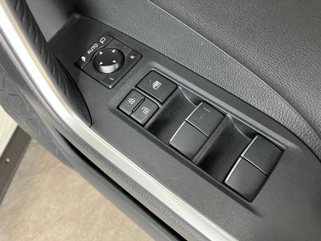 ＲＡＶ４ハイブリッドＧ　４ＷＤ　９型ナビ　バックカメラ　ドラレコ衝突被害軽減ブレーキ　コーナーセンサー　９インチフルセグナビ　バックカメラ　ドラレコ　レーダークルーズコントロール　パワーバックドア　運転席側パワーシート　ＬＥＤ　オートライト　スマートキー（滋賀県）の中古車