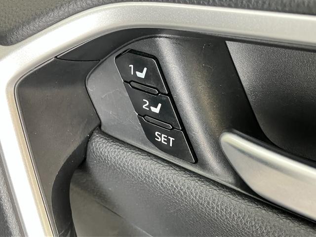 ＲＡＶ４ハイブリッドＧ　４ＷＤ　９型ナビ　バックカメラ　ドラレコ衝突被害軽減ブレーキ　コーナーセンサー　９インチフルセグナビ　バックカメラ　ドラレコ　レーダークルーズコントロール　パワーバックドア　運転席側パワーシート　ＬＥＤ　オートライト　スマートキー（滋賀県）の中古車