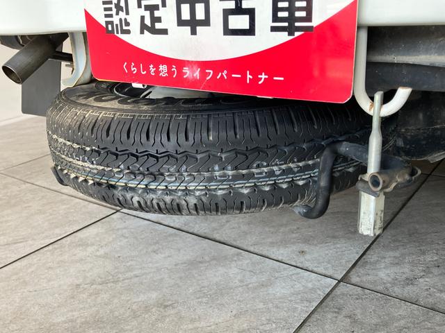 ハイゼットトラック農用スペシャル　４ＷＤ　５ＭＴ　走行４万キロ台エアコン　パワステ　パートタイム４ＷＤ　５ＭＴ車　Ｈｉ−Ｌｏ切替　荷台作業灯　ＡＭ／ＦＭラジオ（滋賀県）の中古車