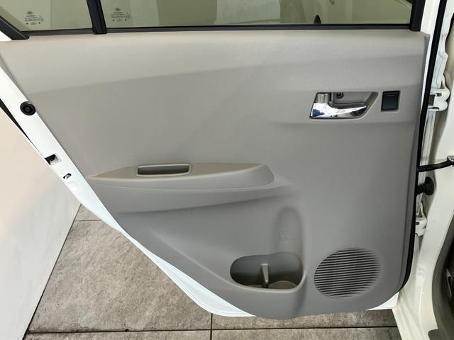 ミライースＸ　ＣＤステレオ　キーレス　デジタルメーター　車検整備付ＣＤステレオ　ＡＵＸ　電動格納式ドアミラー　１４インチアルミホイール　デジタルメーター　マニュアルエアコン　マニュアルレベリング　全席パワーウインドウ　エコアイドル　セキュリティアラーム　車検整備付（滋賀県）の中古車