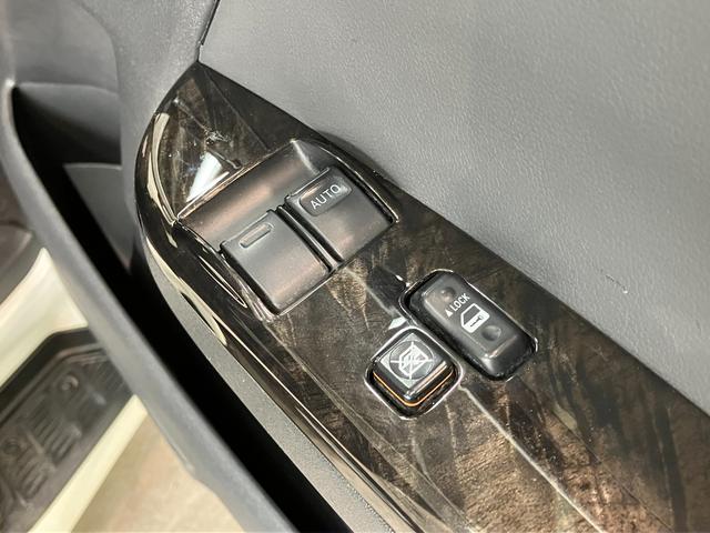 ハイエースバンスーパーＧＬ　ダークプライム２　軽油　ナビ　パノラマカメラディーゼル車　追突被害軽減ブレーキ　ＴＳＳ　コーナーセンサー　ＬＥＤ　スマートキー　両側電動スライドドア　　フルセグナビ　ＤＶＤ　Ｂｌｕｅｔｏｏｔｈ　パノラマカメラ　ＥＴＣ２．０（滋賀県）の中古車