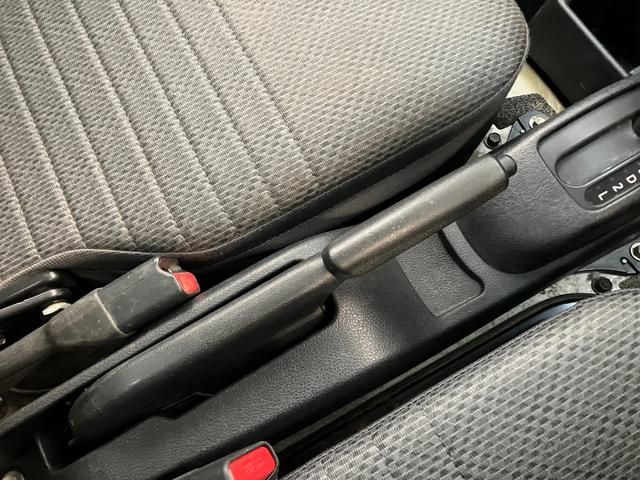 ハイゼットトラックスタンダードＳＡ３ｔ　４ＷＤ　ＡＴ車　キーレス　ＬＥＤ追突被害軽減ブレーキ　スマアシ３ｔ　ＬＥＤライト　荷台作業灯　キーレス　パワーウインドウ　パートタイム４ＷＤ　ＡＭ／ＦＭステレオ（滋賀県）の中古車