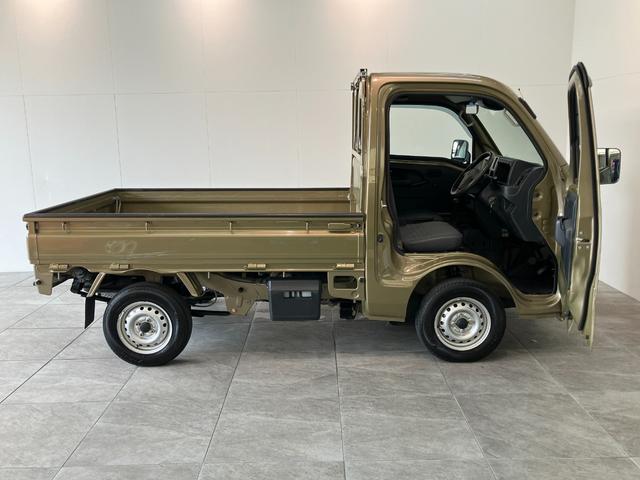 ハイゼットトラックスタンダードＳＡ３ｔ　４ＷＤ　ＡＴ車　キーレス　ＬＥＤ追突被害軽減ブレーキ　スマアシ３ｔ　ＬＥＤライト　荷台作業灯　キーレス　パワーウインドウ　パートタイム４ＷＤ　ＡＭ／ＦＭステレオ（滋賀県）の中古車