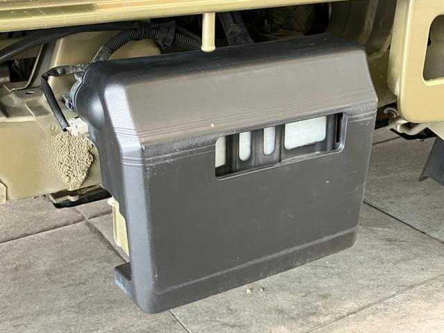 ハイゼットトラックスタンダードＳＡ３ｔ　４ＷＤ　ＡＴ車　キーレス　ＬＥＤ追突被害軽減ブレーキ　スマアシ３ｔ　ＬＥＤライト　荷台作業灯　キーレス　パワーウインドウ　パートタイム４ＷＤ　ＡＭ／ＦＭステレオ（滋賀県）の中古車