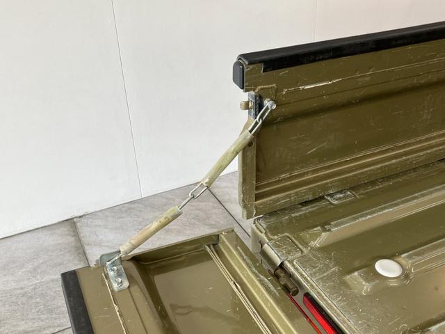 ハイゼットトラックスタンダードＳＡ３ｔ　４ＷＤ　ＡＴ車　キーレス　ＬＥＤ追突被害軽減ブレーキ　スマアシ３ｔ　ＬＥＤライト　荷台作業灯　キーレス　パワーウインドウ　パートタイム４ＷＤ　ＡＭ／ＦＭステレオ（滋賀県）の中古車