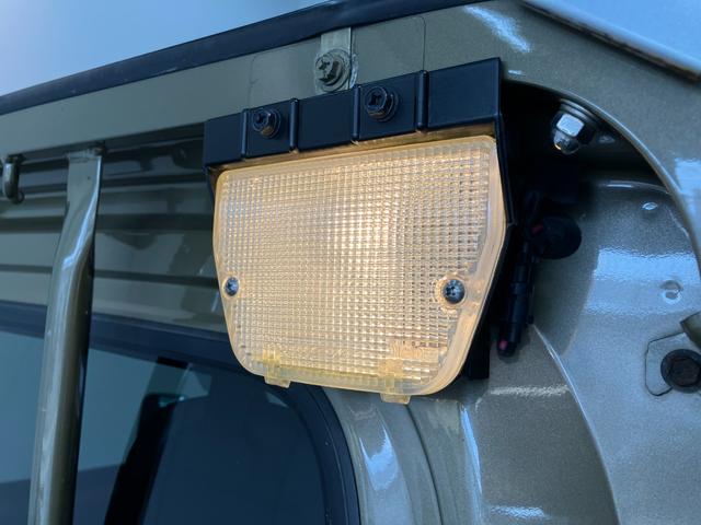 ハイゼットトラックスタンダードＳＡ３ｔ　４ＷＤ　ＡＴ車　キーレス　ＬＥＤ追突被害軽減ブレーキ　スマアシ３ｔ　ＬＥＤライト　荷台作業灯　キーレス　パワーウインドウ　パートタイム４ＷＤ　ＡＭ／ＦＭステレオ（滋賀県）の中古車
