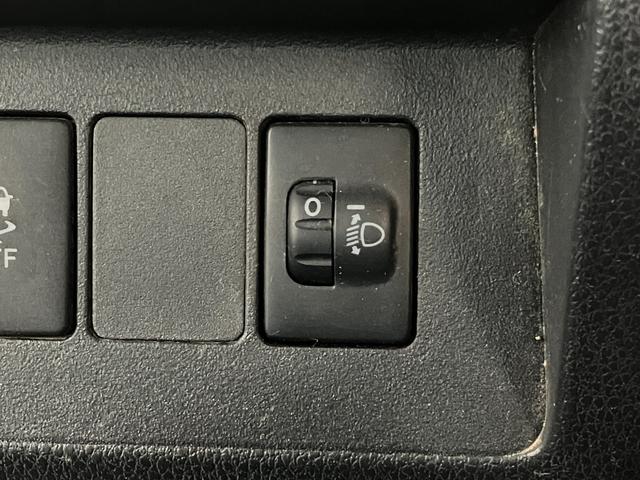 ハイゼットトラックスタンダードＳＡ３ｔ　４ＷＤ　ＡＴ車　キーレス　ＬＥＤ追突被害軽減ブレーキ　スマアシ３ｔ　ＬＥＤライト　荷台作業灯　キーレス　パワーウインドウ　パートタイム４ＷＤ　ＡＭ／ＦＭステレオ（滋賀県）の中古車