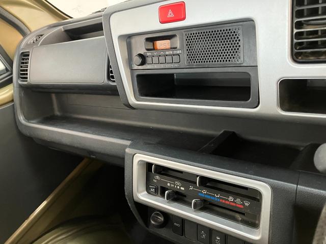 ハイゼットトラックスタンダードＳＡ３ｔ　４ＷＤ　ＡＴ車　キーレス　ＬＥＤ追突被害軽減ブレーキ　スマアシ３ｔ　ＬＥＤライト　荷台作業灯　キーレス　パワーウインドウ　パートタイム４ＷＤ　ＡＭ／ＦＭステレオ（滋賀県）の中古車