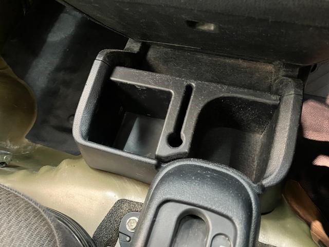 ハイゼットトラックスタンダードＳＡ３ｔ　４ＷＤ　ＡＴ車　キーレス　ＬＥＤ追突被害軽減ブレーキ　スマアシ３ｔ　ＬＥＤライト　荷台作業灯　キーレス　パワーウインドウ　パートタイム４ＷＤ　ＡＭ／ＦＭステレオ（滋賀県）の中古車
