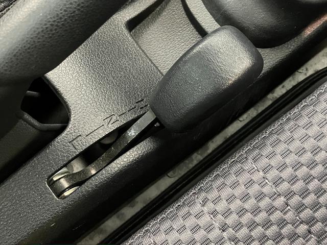 ハイゼットトラックエクストラＳＡIIIｔ　４ＷＤ　５ＭＴ　デフロック　ＬＥＤ追突被害軽減ブレーキ　スマアシ３ｔ　ＬＥＤ　キーレス　荷台作業灯　パートタイム４ＷＤ　Ｈｉ−Ｌｏ切替　デフロック　リヤ４枚リーフスプリング　ＣＤステレオ（滋賀県）の中古車