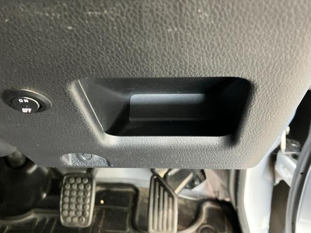 ハイゼットトラックエクストラＳＡIIIｔ　４ＷＤ　５ＭＴ　デフロック　ＬＥＤ追突被害軽減ブレーキ　スマアシ３ｔ　ＬＥＤ　キーレス　荷台作業灯　パートタイム４ＷＤ　Ｈｉ−Ｌｏ切替　デフロック　リヤ４枚リーフスプリング　ＣＤステレオ（滋賀県）の中古車
