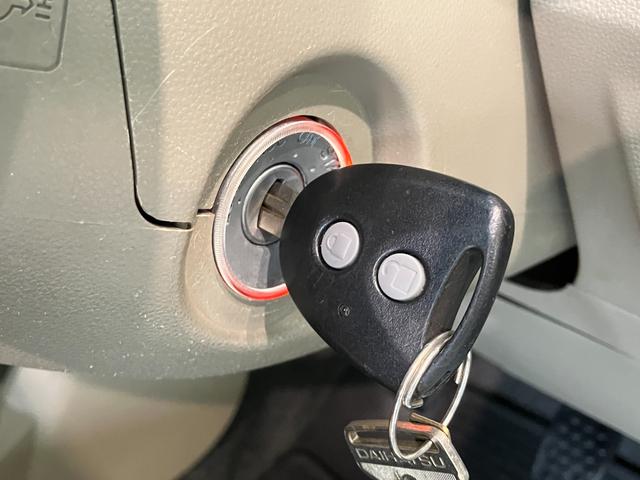 ミラＸスペシャル　５速ミッション　キーレス　アルミホイールキーレス　ＣＤステレオ　ＡＵＸ端子　ＥＴＣ車載器（滋賀県）の中古車
