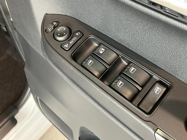 タントカスタムＸ　届出済未使用車　両側電動スライドドア追突被害軽減ブレーキ　スマアシ　コーナーセンサー　ＬＥＤ　スマートキー　両側電動スライドドア　前席シートヒーター　オートエアコン　ナビ取付時用バックカメラ（滋賀県）の中古車