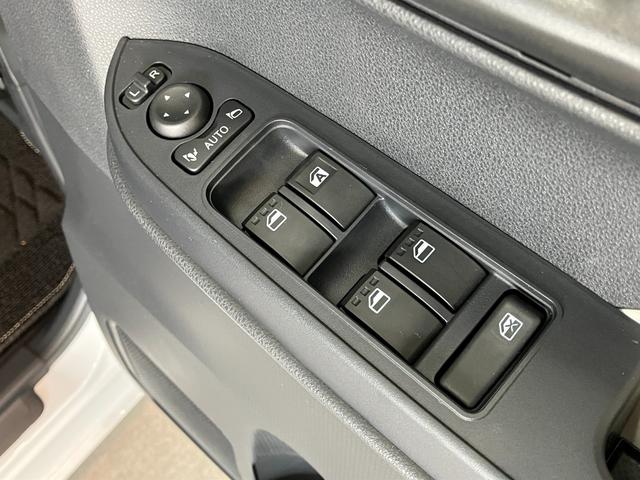 タントＸ　フルセグナビ　バックカメラ　左側電動スライドドア追突被害軽減ブレーキ　スマアシ　コーナーセンサー　ＬＥＤ　スマートキー　左側電動スライドドア　前席シートヒーター　フルセグナビ　ＤＶＤ　Ｂｌｕｅｔｏｏｔｈ　ＵＳＢ　バックカメラ（滋賀県）の中古車