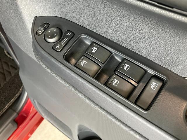 タントＸ　　フルセグナビ　バックカメラ　左側電動スライドドア追突被害軽減ブレーキ　スマアシ　コーナーセンサー　ＬＥＤ　スマートキー　左側電動スライドドア　前席シートヒーター　フルセグナビ　ＤＶＤ　Ｂｌｕｅｔｏｏｔｈ　ＵＳＢ　バックカメラ（滋賀県）の中古車