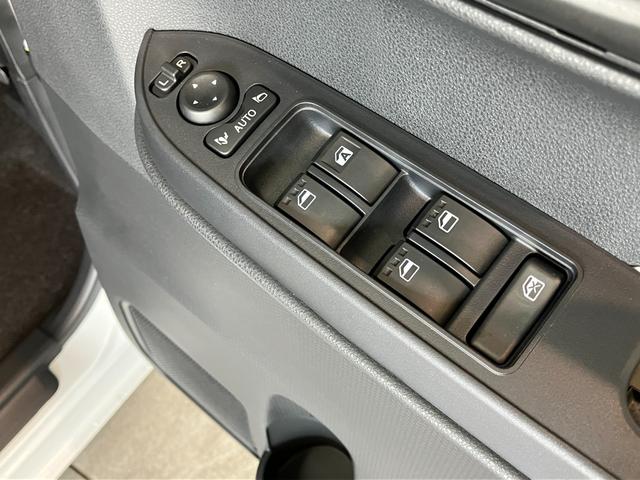 タントＸ　届出済未使用車　両側電動スライドドア　前席シートヒーター追突被害軽減ブレーキ　スマアシ　コーナーセンサー　ＬＥＤ　スマートキー　左側電動スライドドア　前席シートヒーター　ナビ取付時用バックカメラ（滋賀県）の中古車