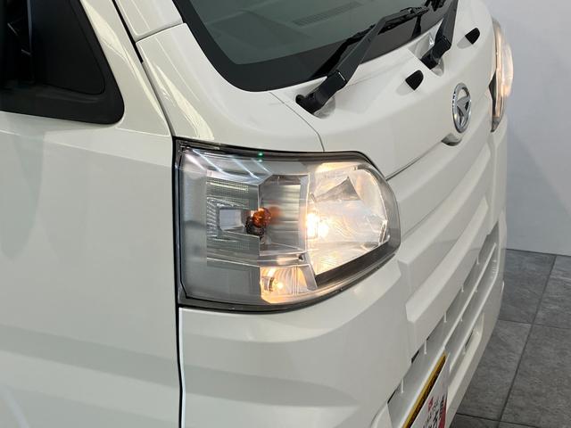 ハイゼットトラックスタンダードＳＡ３ｔ　４ＷＤ　ＡＴ車追突被害軽減ブレーキ　スマアシ３ｔ　パートタイム４ＷＤ　ＡＴ車　エアコン　パワステ　ＡＭ／ＦＭラジオ（滋賀県）の中古車