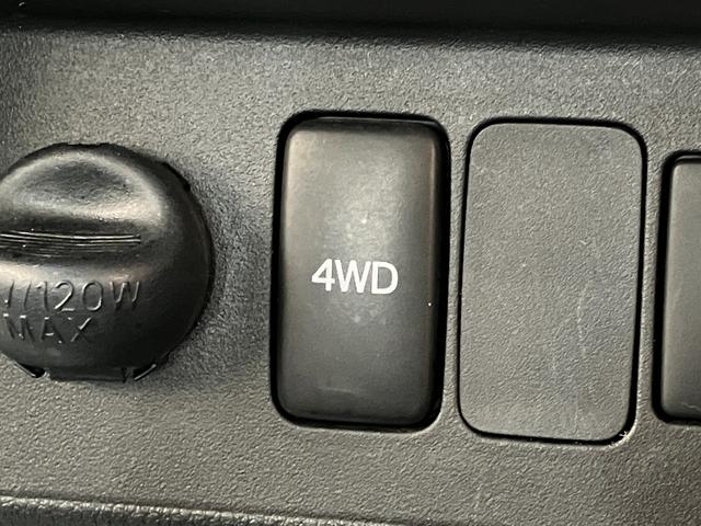 ハイゼットトラックスタンダードＳＡ３ｔ　４ＷＤ　ＡＴ車追突被害軽減ブレーキ　スマアシ３ｔ　パートタイム４ＷＤ　ＡＴ車　エアコン　パワステ　ＡＭ／ＦＭラジオ（滋賀県）の中古車