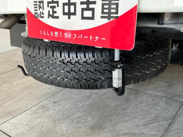 ハイゼットトラックスタンダードＳＡ３ｔ　４ＷＤ　ＡＴ車追突被害軽減ブレーキ　スマアシ３ｔ　パートタイム４ＷＤ　ＡＴ車　エアコン　パワステ　ＡＭ／ＦＭラジオ（滋賀県）の中古車
