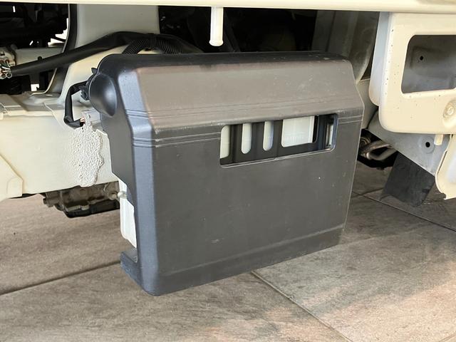 ハイゼットトラックスタンダードＳＡ３ｔ　４ＷＤ　ＡＴ車追突被害軽減ブレーキ　スマアシ３ｔ　パートタイム４ＷＤ　ＡＴ車　エアコン　パワステ　ＡＭ／ＦＭラジオ（滋賀県）の中古車
