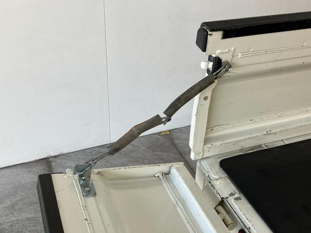 ハイゼットトラックスタンダードＳＡ３ｔ　４ＷＤ　ＡＴ車追突被害軽減ブレーキ　スマアシ３ｔ　パートタイム４ＷＤ　ＡＴ車　エアコン　パワステ　ＡＭ／ＦＭラジオ（滋賀県）の中古車