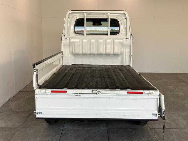 ハイゼットトラックスタンダードＳＡ３ｔ　４ＷＤ　ＡＴ車追突被害軽減ブレーキ　スマアシ３ｔ　パートタイム４ＷＤ　ＡＴ車　エアコン　パワステ　ＡＭ／ＦＭラジオ（滋賀県）の中古車