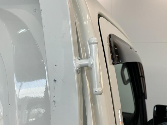 ハイゼットトラックスタンダードＳＡ３ｔ　４ＷＤ　ＡＴ車追突被害軽減ブレーキ　スマアシ３ｔ　パートタイム４ＷＤ　ＡＴ車　エアコン　パワステ　ＡＭ／ＦＭラジオ（滋賀県）の中古車