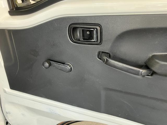 ハイゼットトラックスタンダードＳＡ３ｔ　４ＷＤ　ＡＴ車追突被害軽減ブレーキ　スマアシ３ｔ　パートタイム４ＷＤ　ＡＴ車　エアコン　パワステ　ＡＭ／ＦＭラジオ（滋賀県）の中古車