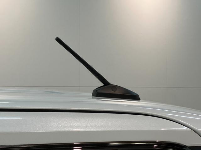 タントカスタムＲＳ　フルセグナビ　バックカメラ　後席モニター衝突被害軽減ブレーキ　コーナーセンサー　両側電動スライドドア　シートヒーター　ＬＥＤ　フルセグナビ　ＤＶＤ　Ｂｌｕｅｔｏｏｔｈ　後席モニター　バックカメラ　前後ドラレコ　オートライト　スマートキー（滋賀県）の中古車