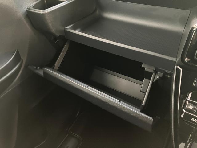 タントカスタムＲＳ　フルセグナビ　バックカメラ　後席モニター衝突被害軽減ブレーキ　コーナーセンサー　両側電動スライドドア　シートヒーター　ＬＥＤ　フルセグナビ　ＤＶＤ　Ｂｌｕｅｔｏｏｔｈ　後席モニター　バックカメラ　前後ドラレコ　オートライト　スマートキー（滋賀県）の中古車