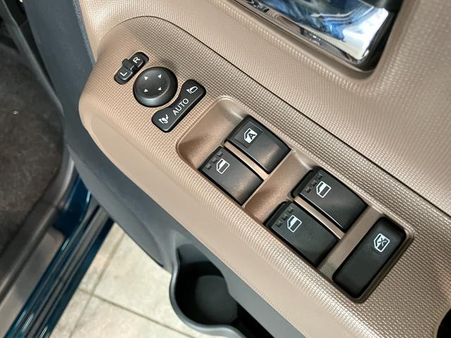 ムーヴキャンバスセオリーＧ　届出済未使用車　両側電動スライドドア　ＬＥＤ衝突被害軽減ブレーキ　コーナーセンサー　バックカメラ（ナビ装着時用）　両側電動スライドドア　前席シートヒーター　電動パーキングブレーキ　ＬＥＤヘッドライト　オートエアコン　スマートキー　エコアイドル（滋賀県）の中古車