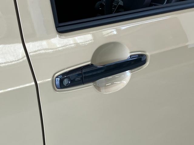 タフトＧ　ダーククロムベンチャー　届出済未使用車　　スマートキー衝突被害軽減ブレーキ　コーナーセンサー　バックカメラ（ナビ装着時用）　前席シートヒーター　電動パーキングブレーキ　１５インチ専用アルミホイール　オートライト　オートエアコン　スマートキー　エコアイドル（滋賀県）の中古車