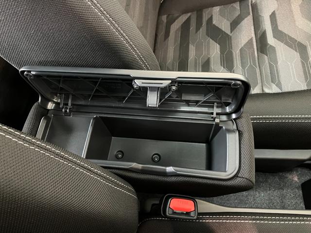 タフトＧ　ダーククロムベンチャー　届出済未使用車　　スマートキー衝突被害軽減ブレーキ　コーナーセンサー　バックカメラ（ナビ装着時用）　前席シートヒーター　電動パーキングブレーキ　１５インチ専用アルミホイール　オートライト　オートエアコン　スマートキー　エコアイドル（滋賀県）の中古車