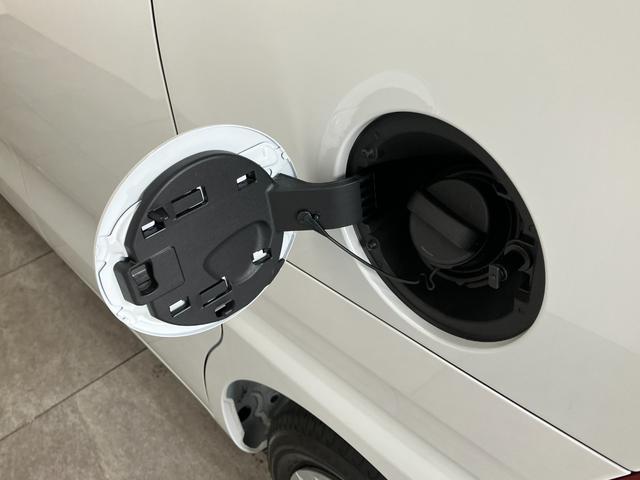 タントＸ　届出済未使用車　左側電動スライドドア　ＬＥＤヘッドライト衝突被害軽減ブレーキ　コーナーセンサー　バックカメラ（ナビ装着時用）　前席シートヒーター　電動パーキングブレーキ　　電動格納ミラー　オートライト　オートエアコン　スマートキー　エコアイドル（滋賀県）の中古車