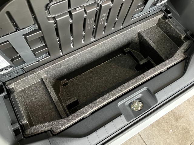 タントＸ　届出済未使用車　左側電動スライドドア　ＬＥＤヘッドライト衝突被害軽減ブレーキ　コーナーセンサー　バックカメラ（ナビ装着時用）　前席シートヒーター　電動パーキングブレーキ　　電動格納ミラー　オートライト　オートエアコン　スマートキー　エコアイドル（滋賀県）の中古車