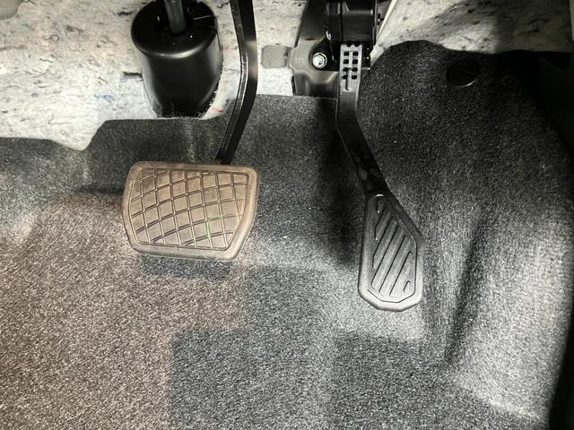 タントＸ　届出済未使用車　左側電動スライドドア　ＬＥＤヘッドライト衝突被害軽減ブレーキ　コーナーセンサー　バックカメラ（ナビ装着時用）　前席シートヒーター　電動パーキングブレーキ　　電動格納ミラー　オートライト　オートエアコン　スマートキー　エコアイドル（滋賀県）の中古車