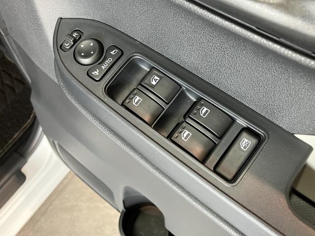 タントＸ　左側電動スライドドア　ＬＥＤヘッド　前席シートヒーター衝突被害軽減ブレーキ　コーナーセンサー　バックカメラ（ナビ装着時用）　左側電動スライドドア　前席シートヒーター　電動パーキング　ＬＥＤヘッド　オートライト　オートエアコン　スマートキー　エコアイドル（滋賀県）の中古車