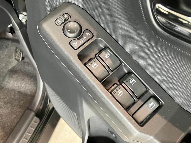 タフトＧ　ダーククロムベンチャー　届出済未使用車　前席シートヒータ衝突被害軽減ブレーキ　コーナーセンサー　ＬＥＤヘッドライト　バックカメラ（ナビ装着時用）　スマートキー　　前席シートヒーター　電動パーキングブレーキ　オートライト　スマートキー　エコアイドル（滋賀県）の中古車