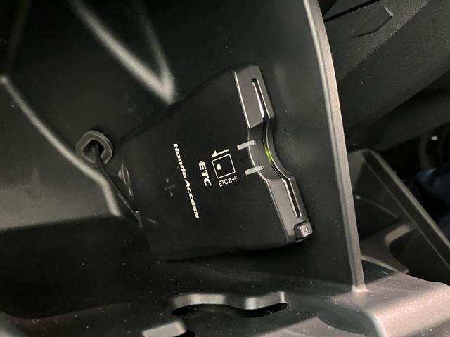 フィット１３Ｇ　ワンセグナビ　ＥＴＣ　キーレス　走行６万４千キロ台ＵＳＢ　キーレス　電格ミラー　運転席シートリフター　ＥＣＯＮモードスイッチ（滋賀県）の中古車