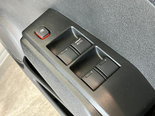 フィット１３Ｇ　ワンセグナビ　ＥＴＣ　キーレス　走行６万４千キロ台ＵＳＢ　キーレス　電格ミラー　運転席シートリフター　ＥＣＯＮモードスイッチ（滋賀県）の中古車