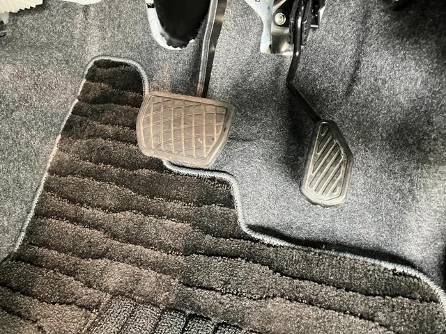 タフトＧターボ　ダーククロムベンチャー　１０型ナビ　バックカメラ追突被害軽減ブレーキ　スマアシ　コーナーセンサー　ＬＥＤ　スマートキー　シートヒーター　レーダークルコン　１０型フルセグナビ　バックカメラ　前後ドラレコ　ＥＴＣ車載器　ＤＶＤ　Ｂｌｕｅｔｏｏｔｈ（滋賀県）の中古車