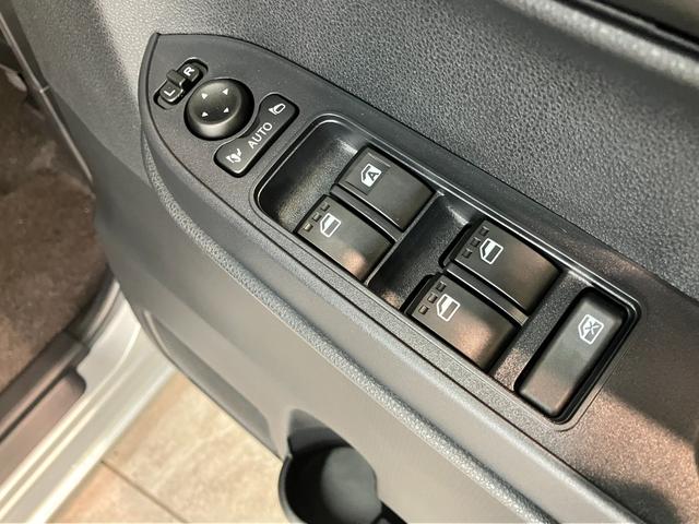 タントＸ　左側電動スライドドア　届出済未使用車追突被害軽減ブレーキ　スマアシ　コーナーセンサー　ＬＥＤヘッドライト　スマートキー　左側電動スライドドア　前席シートヒーター　ナビ取付時用バックカメラ　オートエアコン　エコアイドル（滋賀県）の中古車